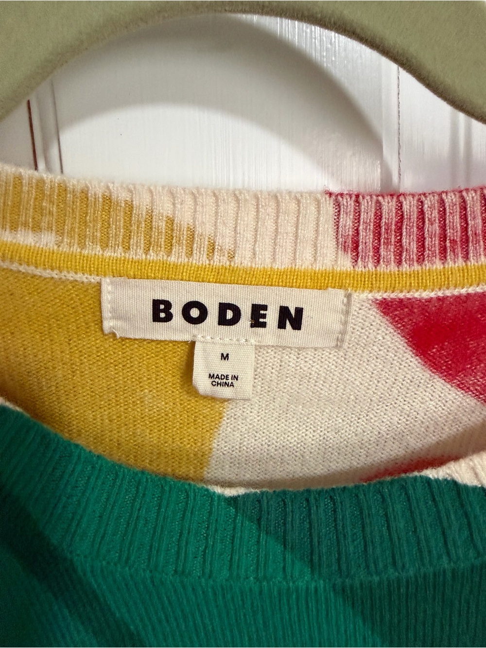 Boden Lydia Cashmere Jumper Bright Fruit-Print Sweater Pink, Green & Orange Sz M - Picture 3 of 5